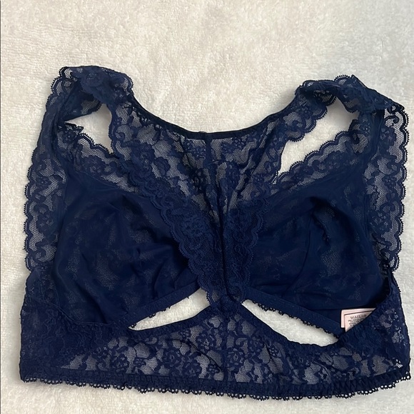Lace Bralette in Navy Blue - Picture 2 of 7